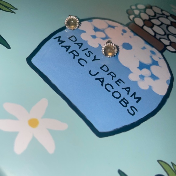 Ethiopian Opals 10k - Authentic Diamonds - Picture 2 of 3